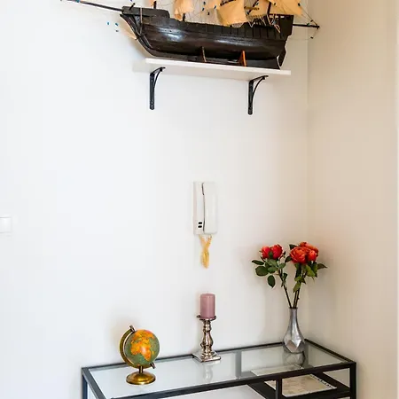 Romana With A Spacious Terrace * 斯普利特