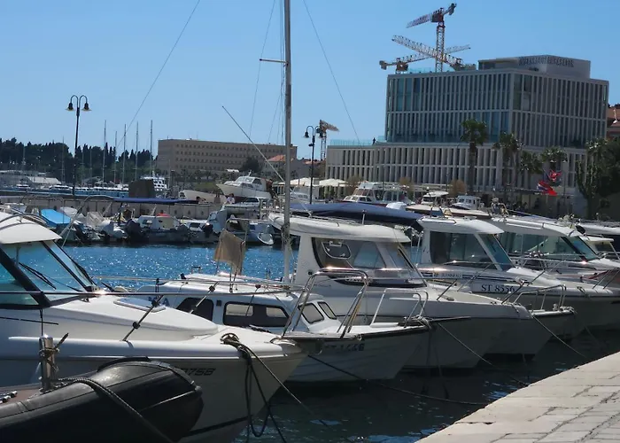 Romana With A Spacious Terrace * Split