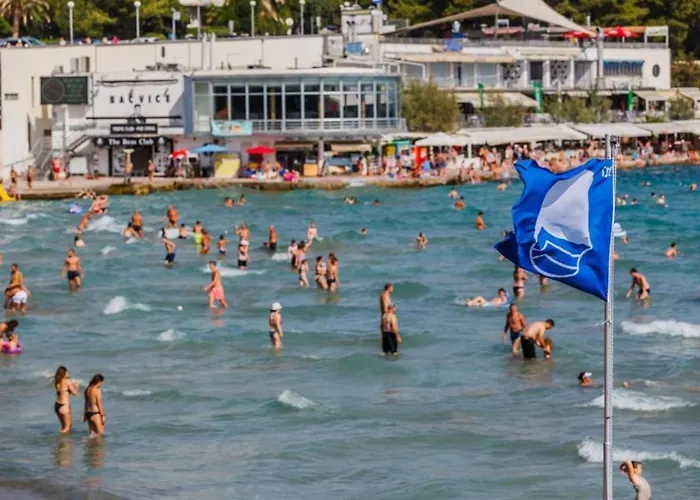 Romana With A Spacious Terrace Διαμέρισμα Σπλιτ