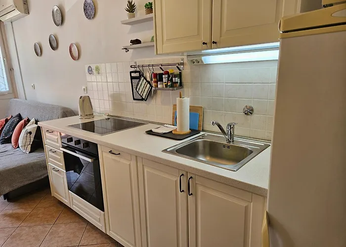 Romana With A Spacious Terrace Appartement Split