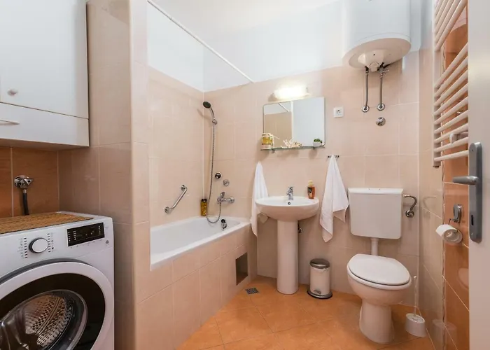 Appartement Romana With A Spacious Terrace Split