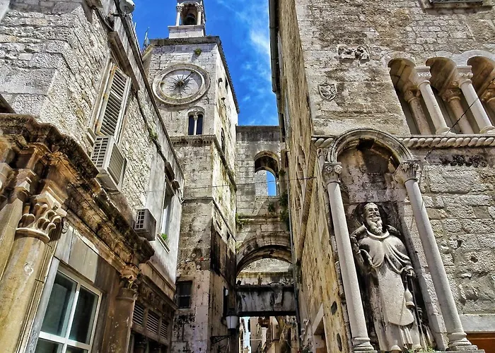 Appartement Romana With A Spacious Terrace Split