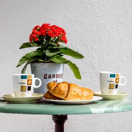 Romana With A Spacious Terrace Apartamento *